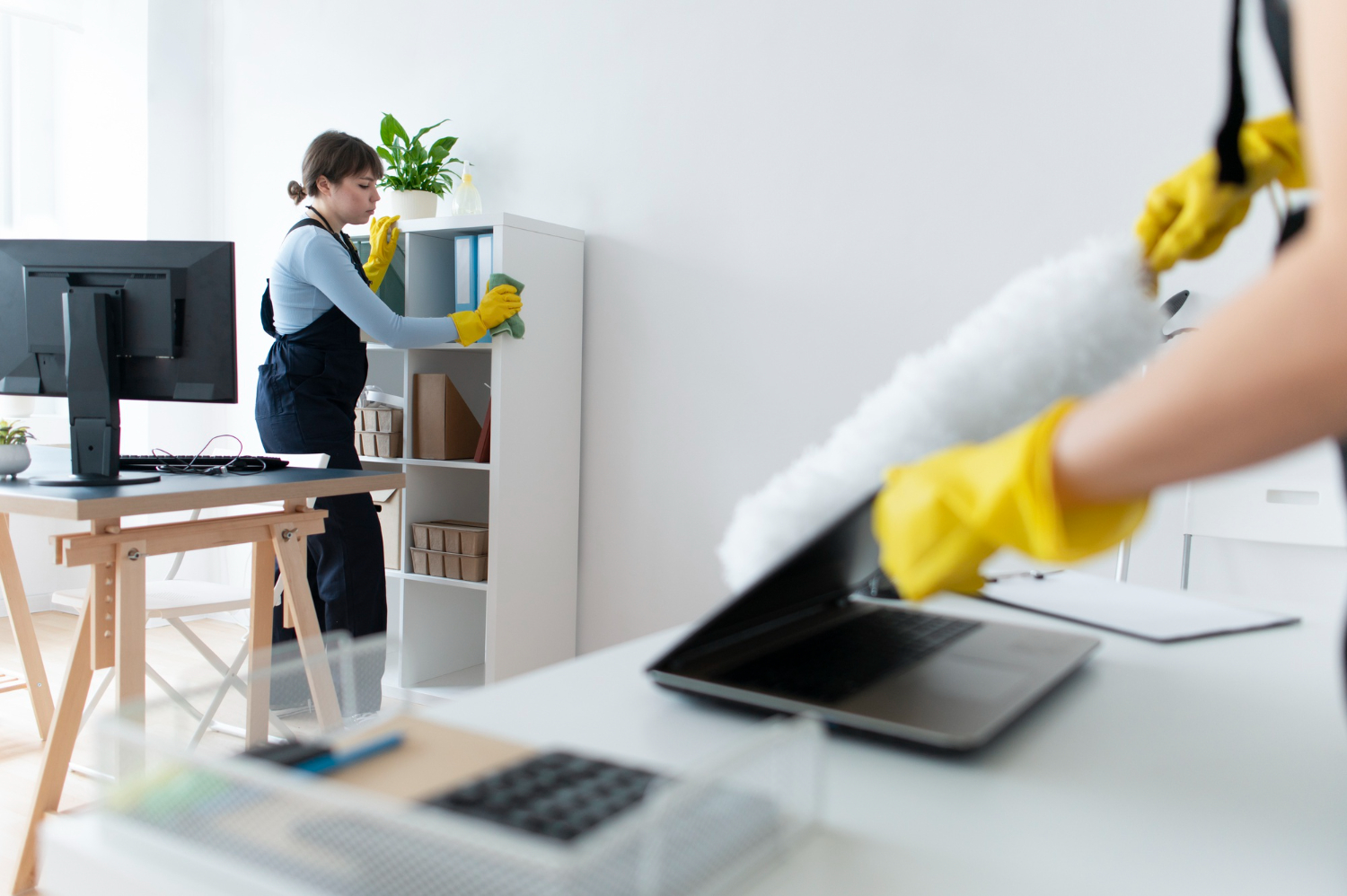 people-taking-care-office-cleaning (2)